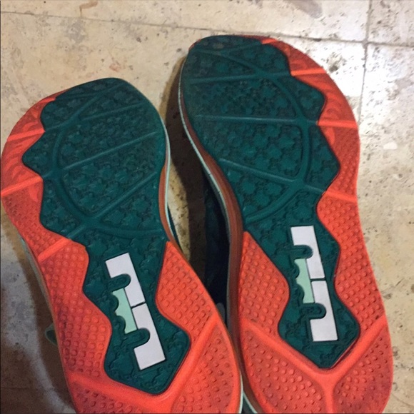 NIKE - Lebron XI Low (South Beach Edition) - Picture 7 of 7